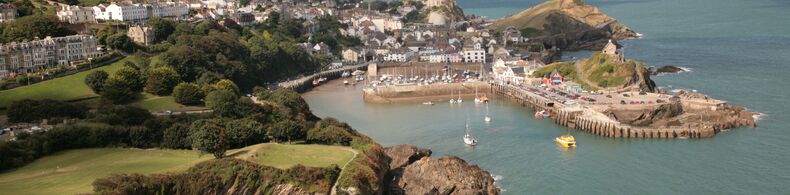 Country Cousins Channel School of English in Ilfracombe in England - Der Hafen von Ilfracombe