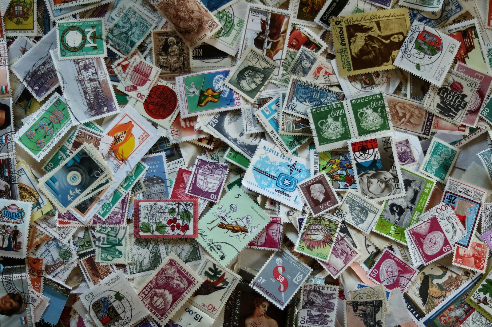 Briefmarkenspende - Sammeln für den guten Zweck!